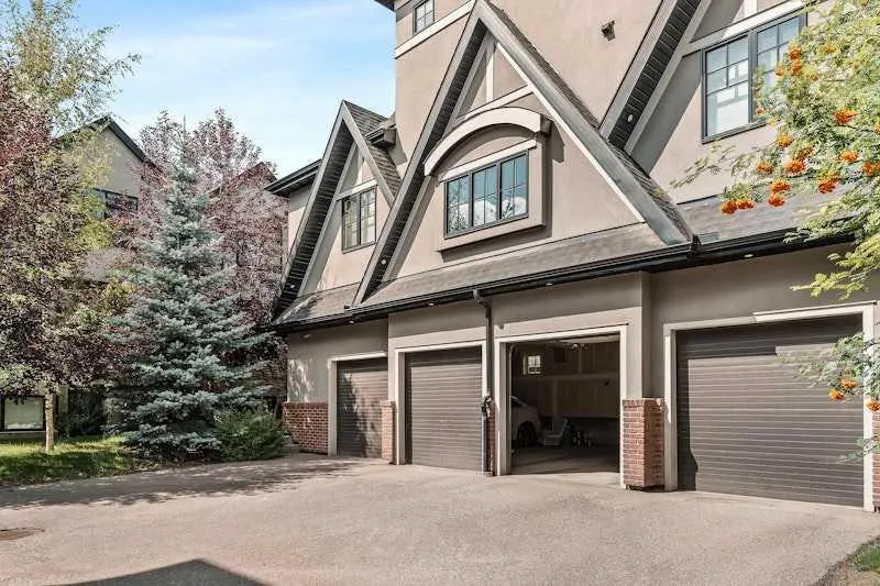 2214 30 Street SW, #103