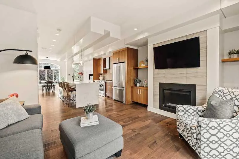2214 30 Street SW, #103
