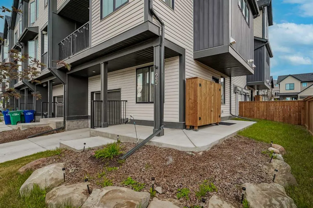 25 South Point Manor SW