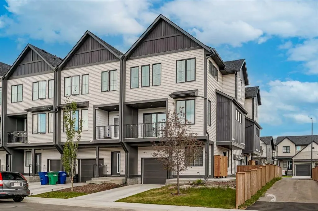 25 South Point Manor SW