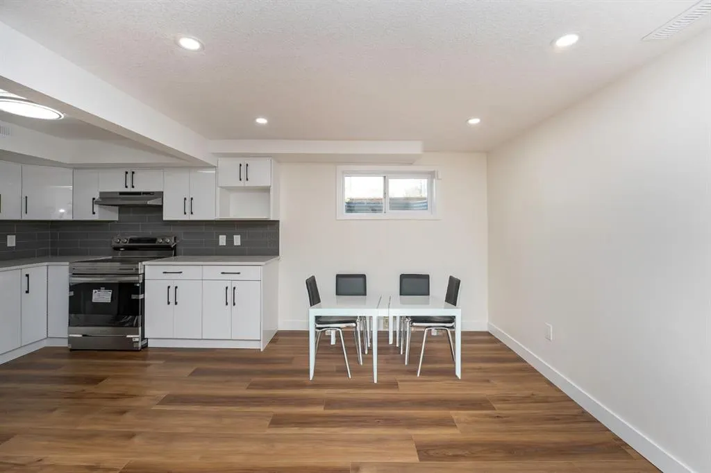 140 Whitworth Way