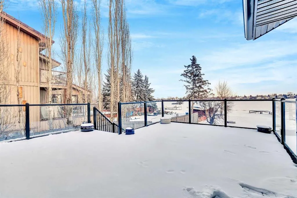 760 West Chestermere