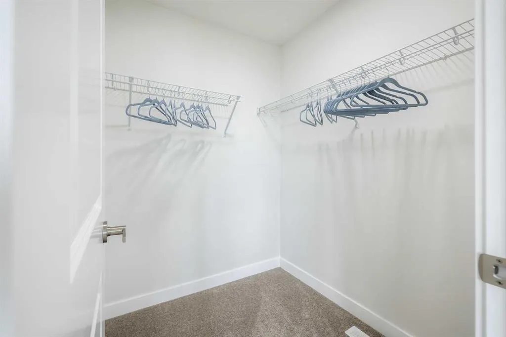 130 Appaloosa Crescent SE