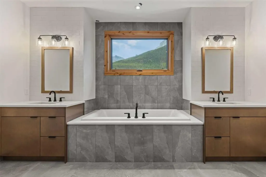 1308 Three Sisters Parkway