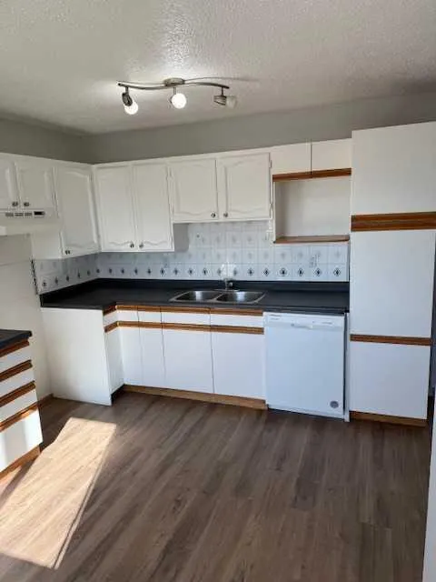 40 Cochrane Road