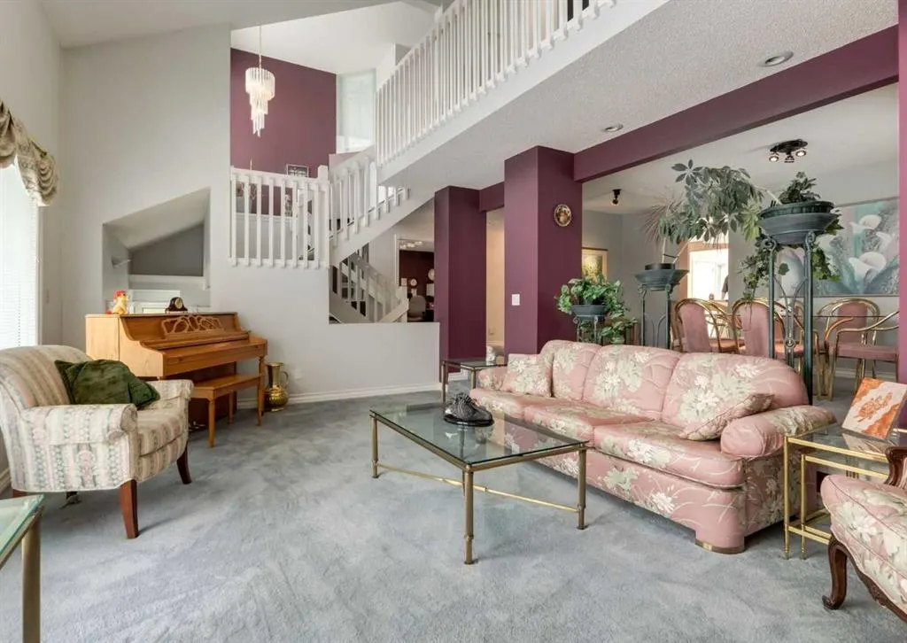 164 Hawksbrow Drive NW