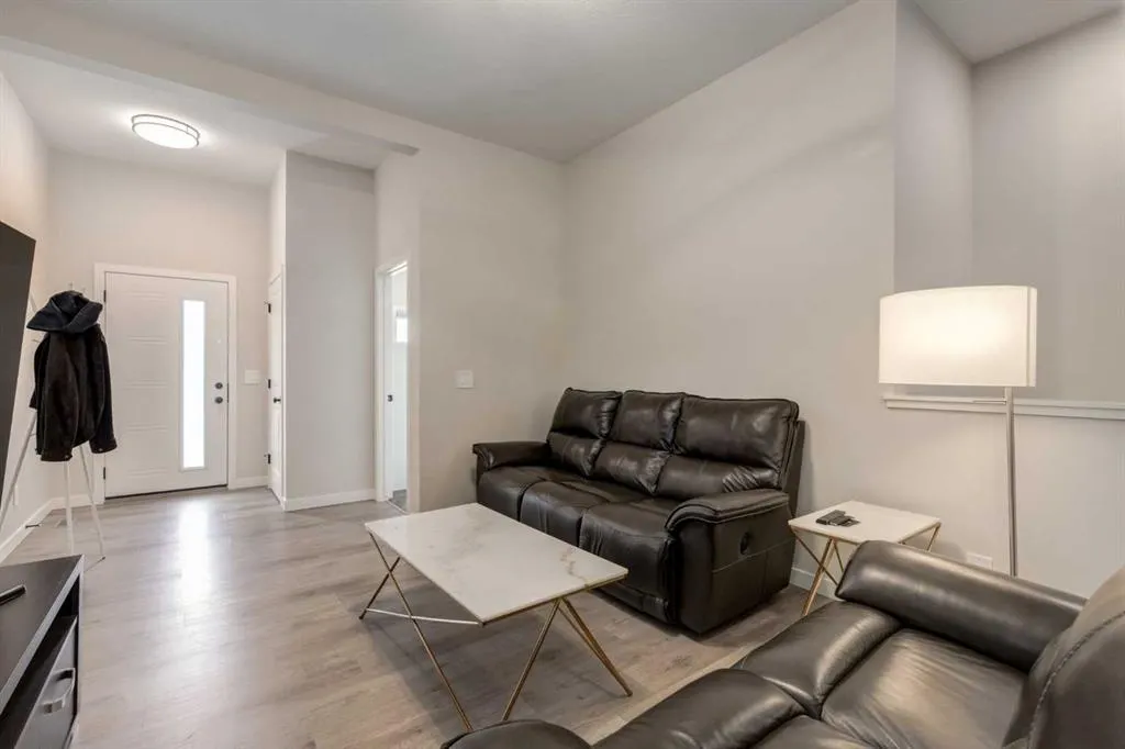 812 Reynolds Manor SW