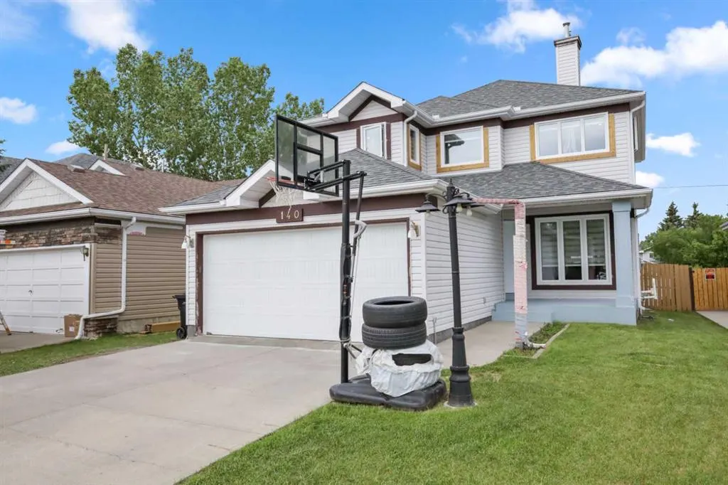 140 Coventry Green NE