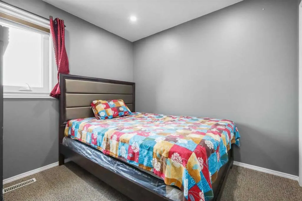 140 Coventry Green NE