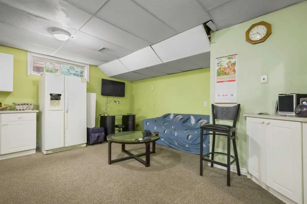 140 Coventry Green NE