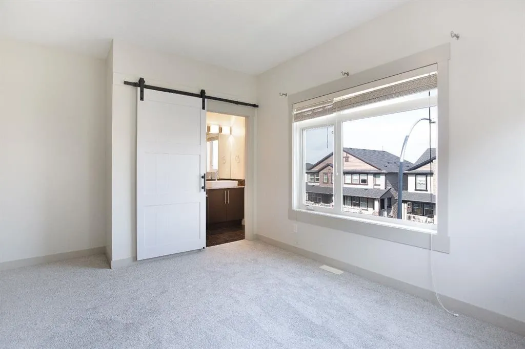 21 Skyview Point Link NE