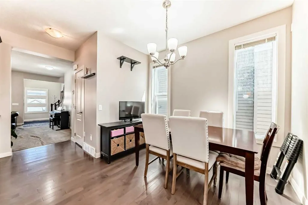 53 Redstone Villas NE