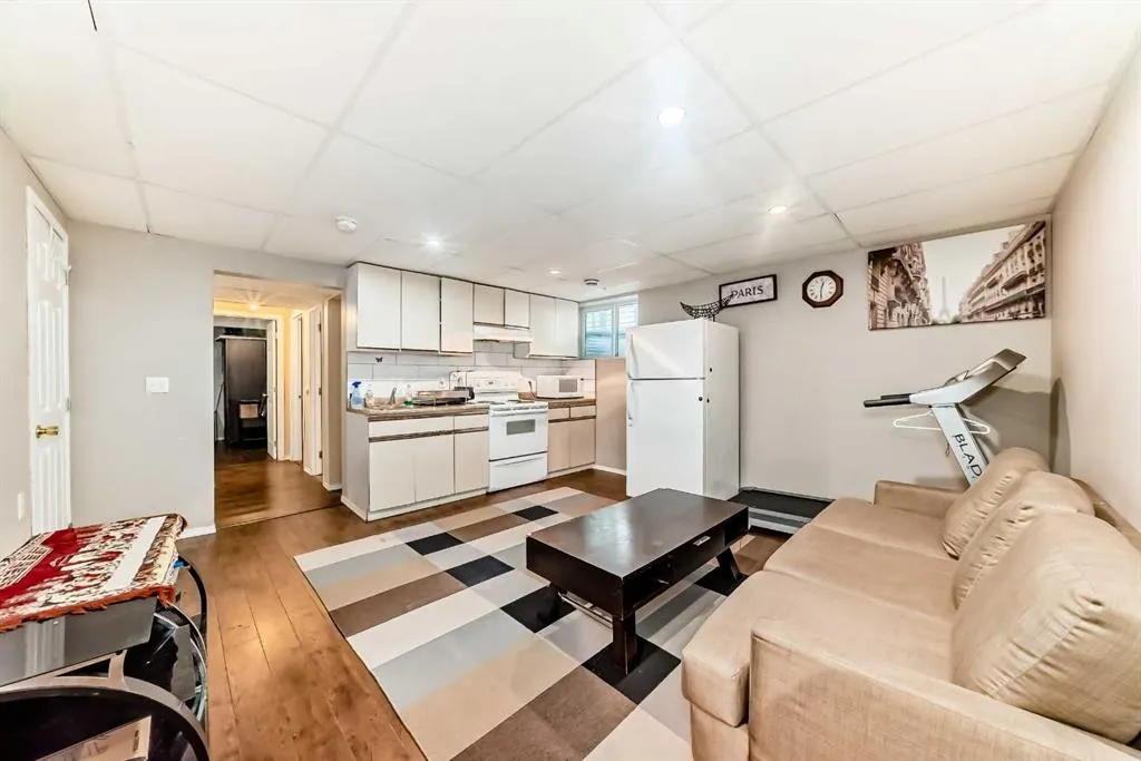 53 Redstone Villas NE
