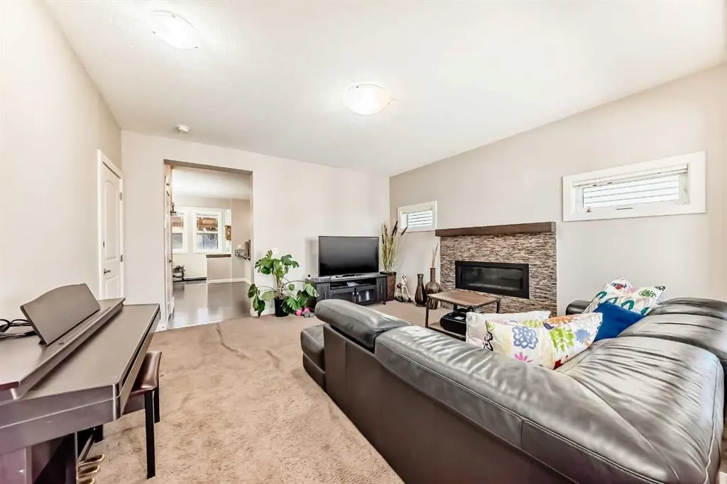 53 Redstone Villas NE