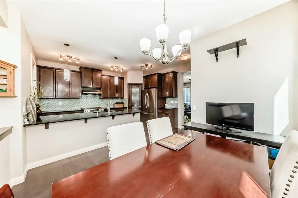 53 Redstone Villas NE
