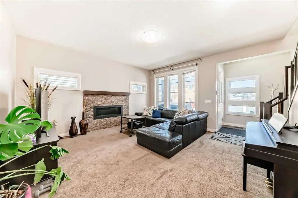 53 Redstone Villas NE