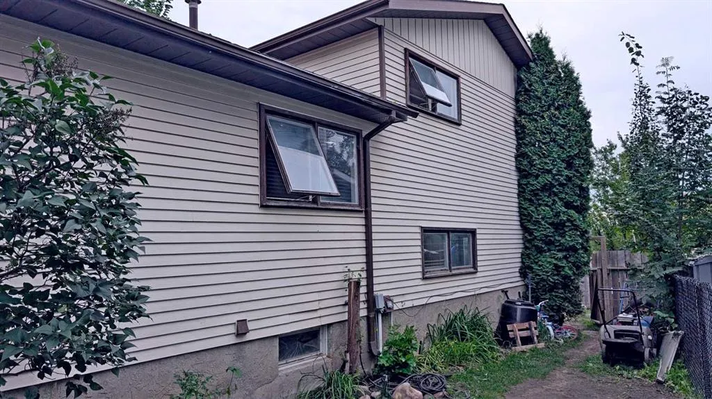 259 Deerview Drive SE