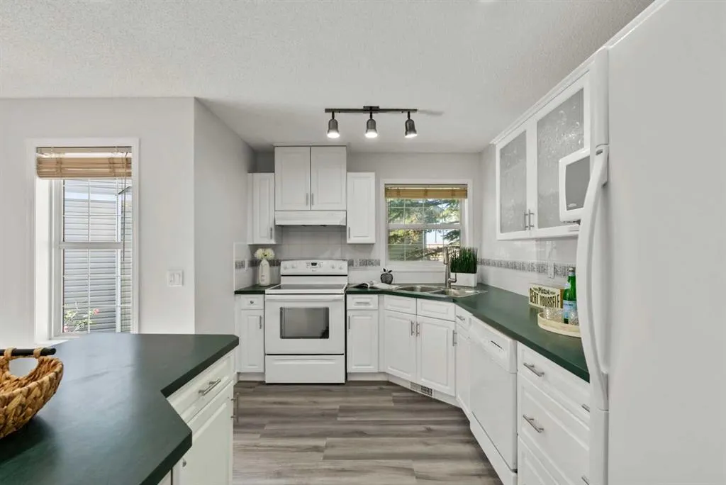 7707 Martha's Haven Park NE, #149