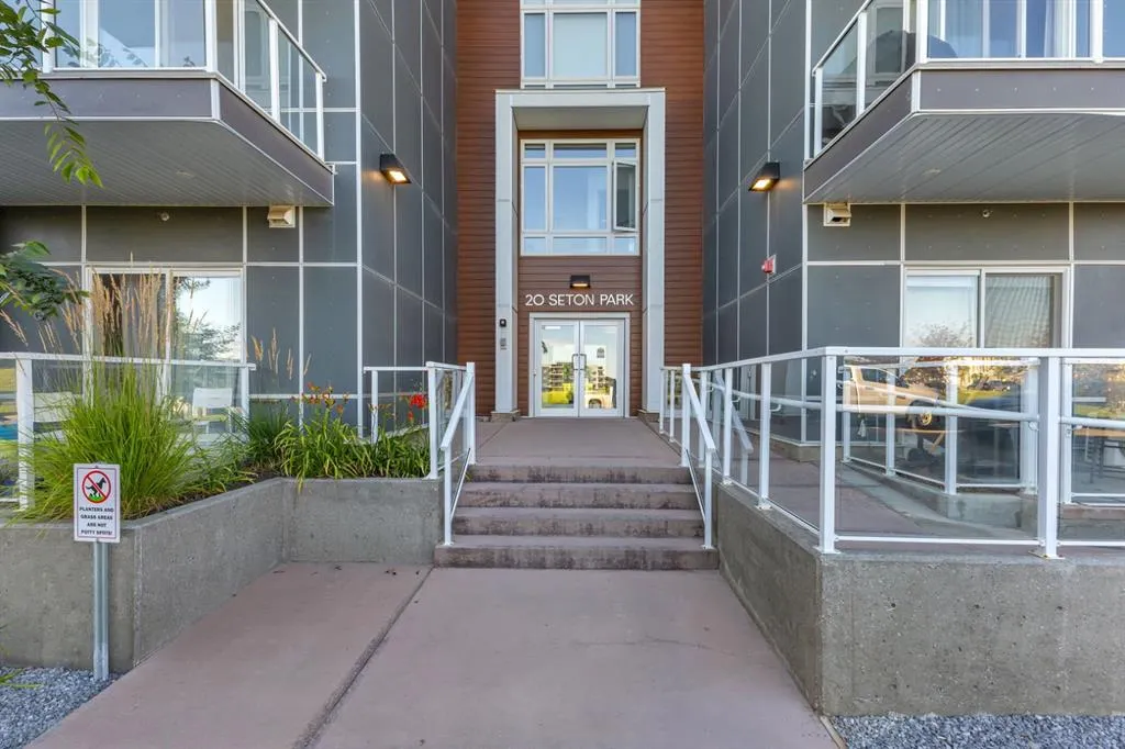 20 Seton Park SE, #324