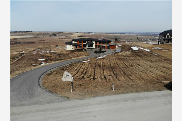19 Red Willow Crescent W, Rural Foothills County