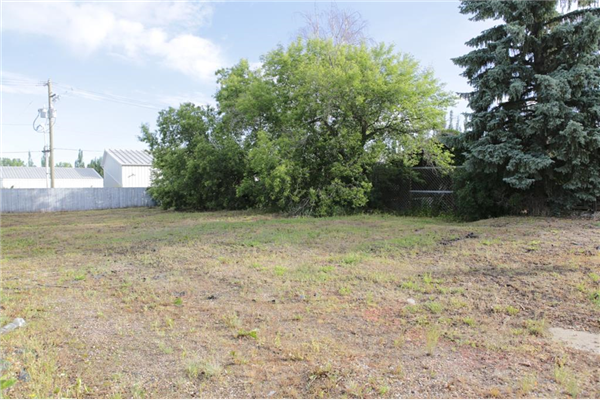 5002 52 Street, Castor