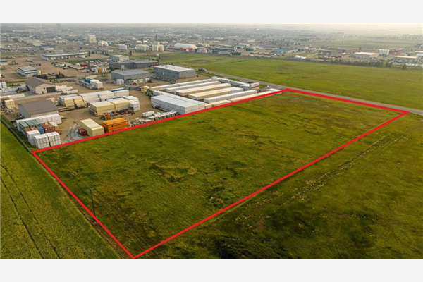 13825 97 Street, Grande Prairie