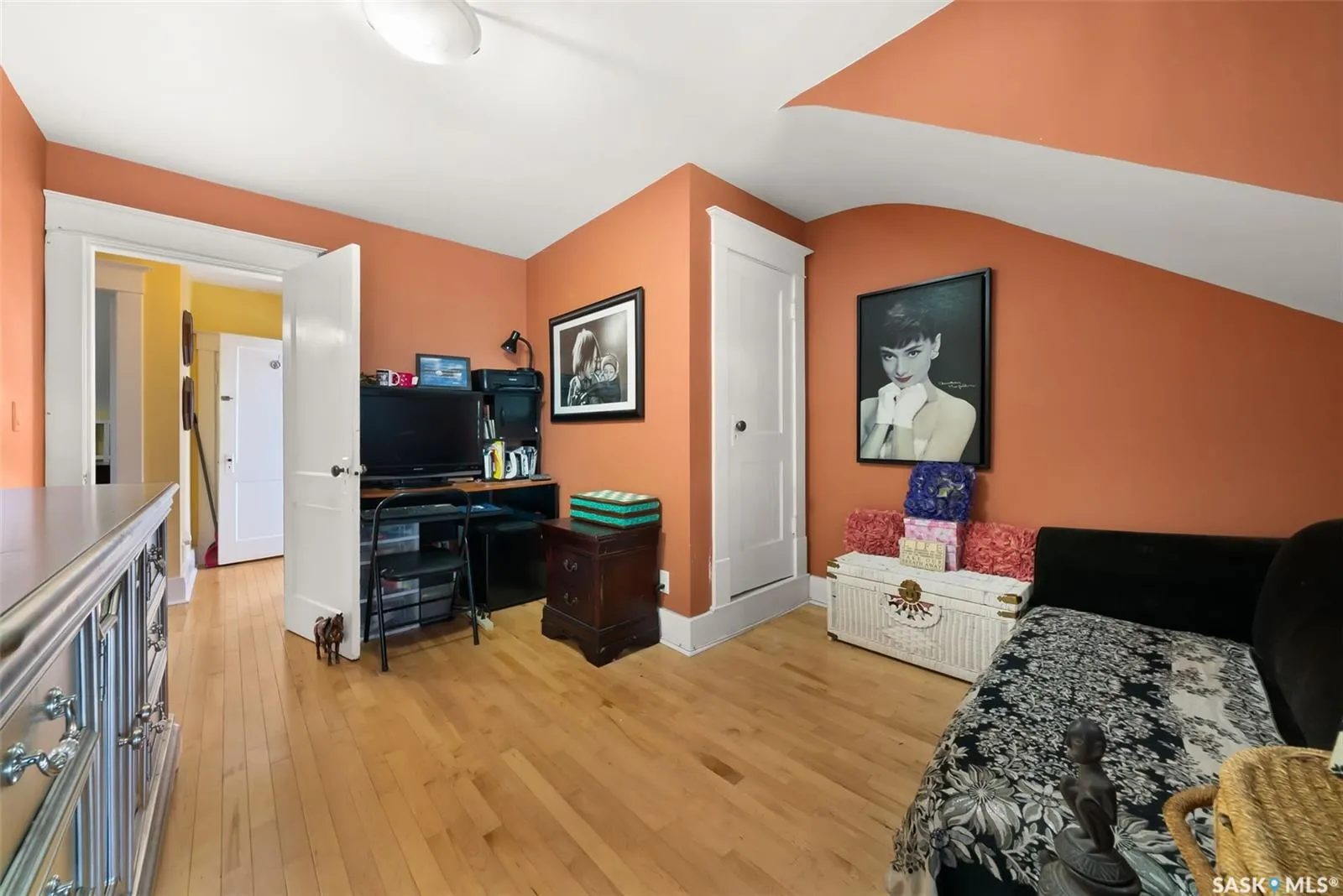 2140 Montague STREET