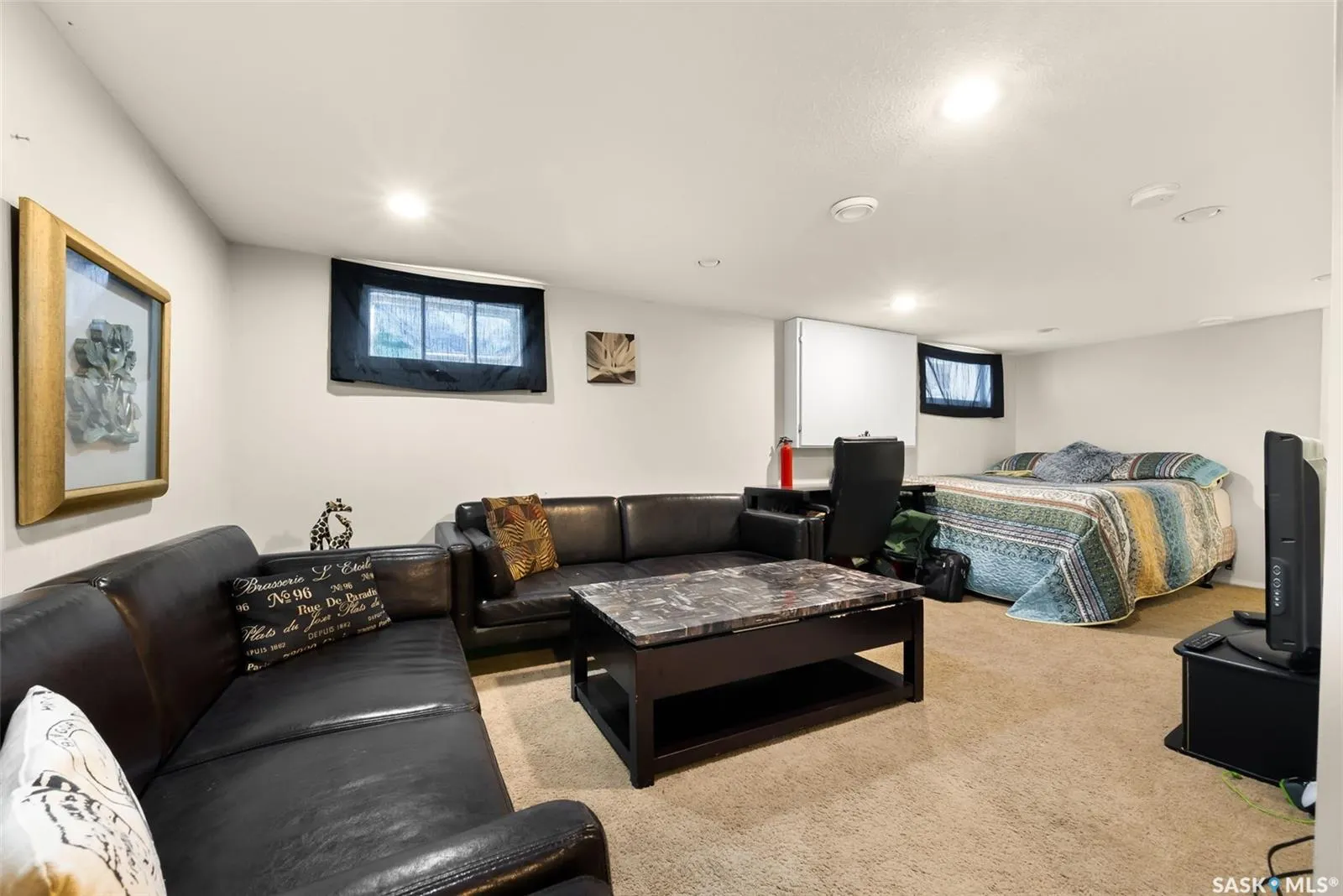 2140 Montague STREET