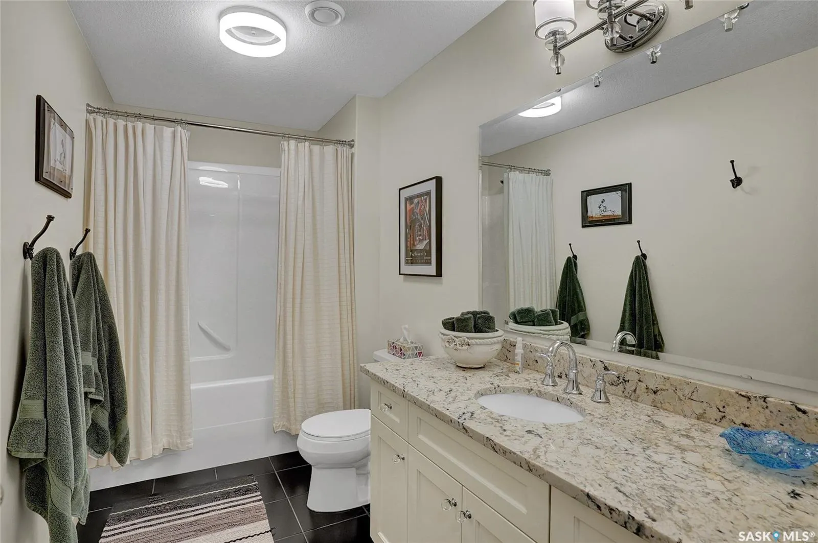8029 Wascana Gardens CRESCENT