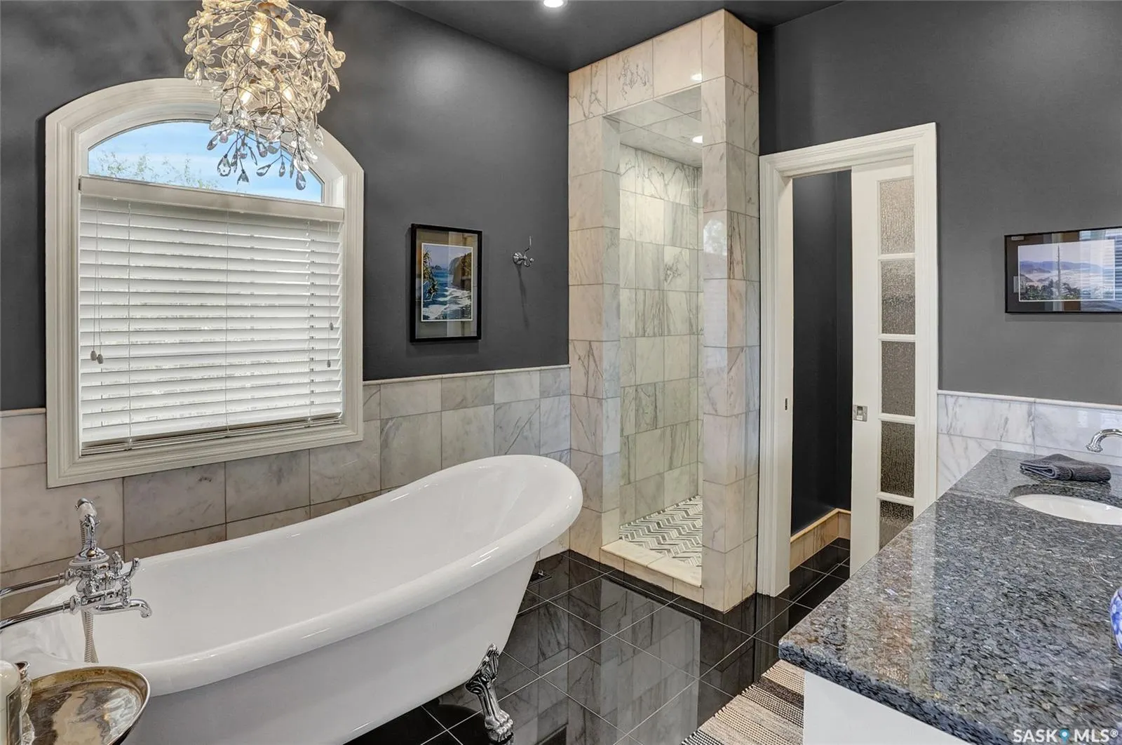 8029 Wascana Gardens CRESCENT