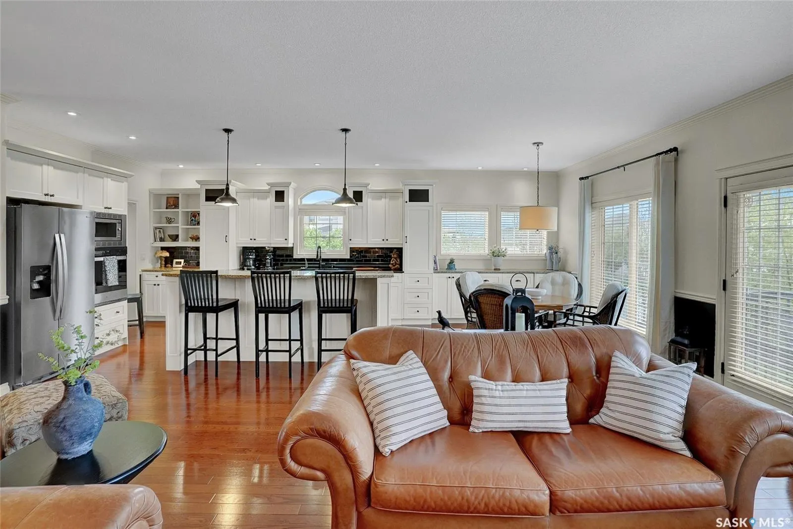 8029 Wascana Gardens CRESCENT