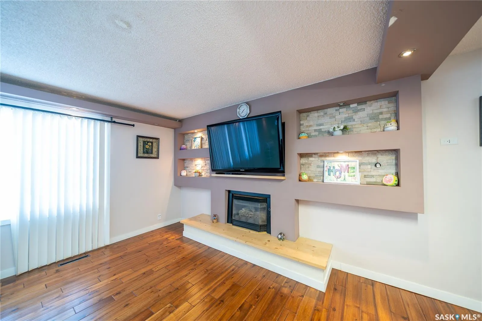 1405 Macpherson AVENUE