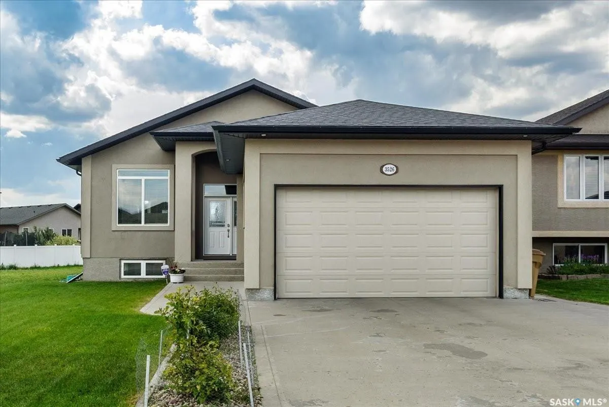 3526 GREEN WATER DRIVE