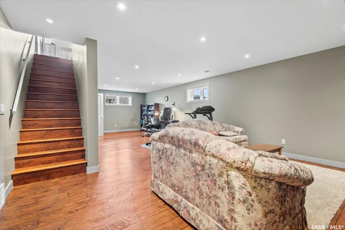 3526 GREEN WATER DRIVE