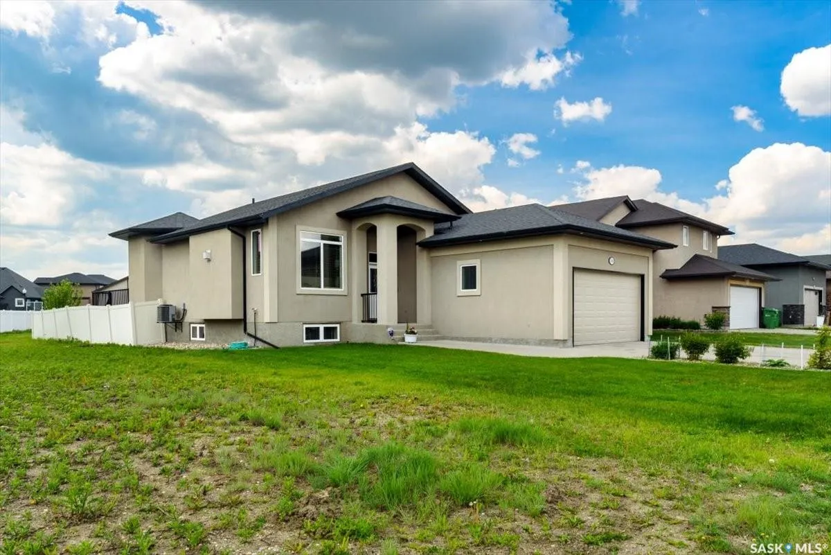 3526 GREEN WATER DRIVE
