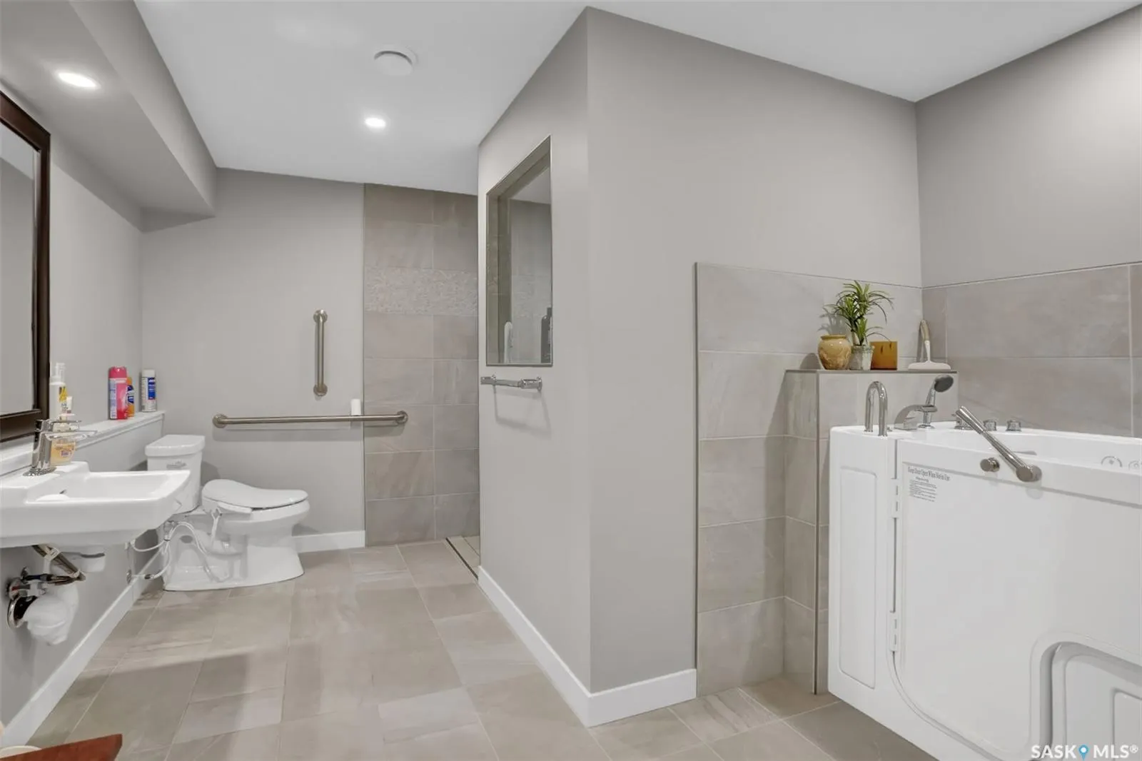 3684 Gee CRESCENT