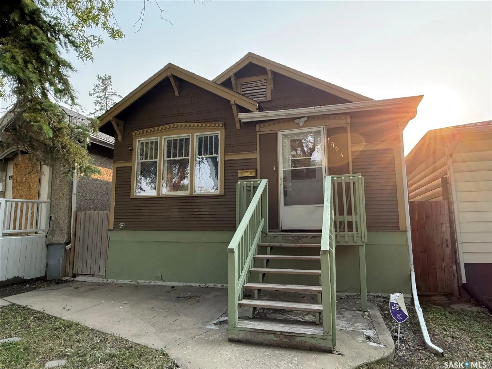 1924 QUEBEC STREET