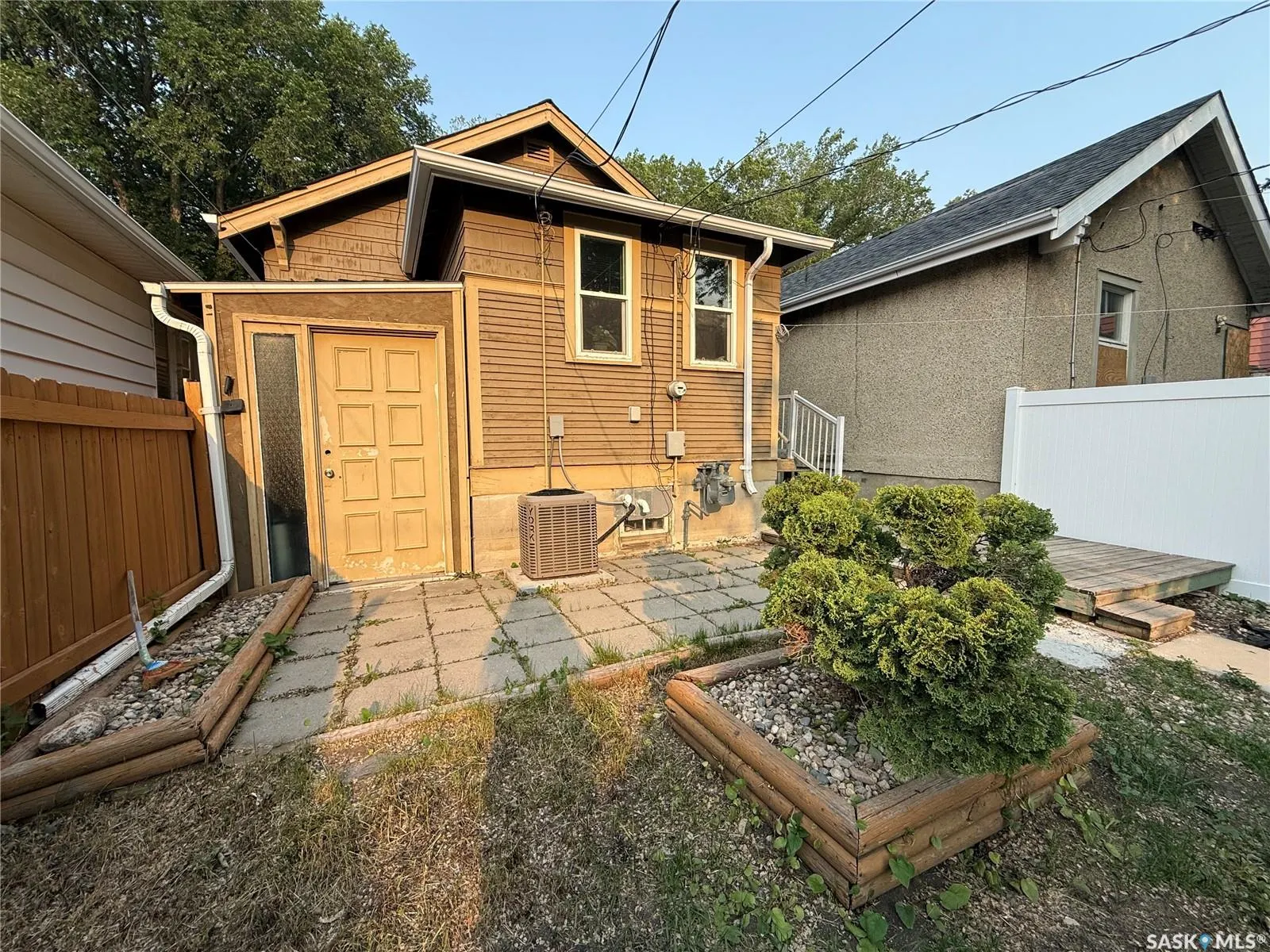 1924 QUEBEC STREET