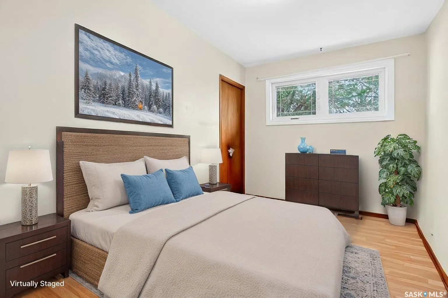1303 Athabasca STREET W
