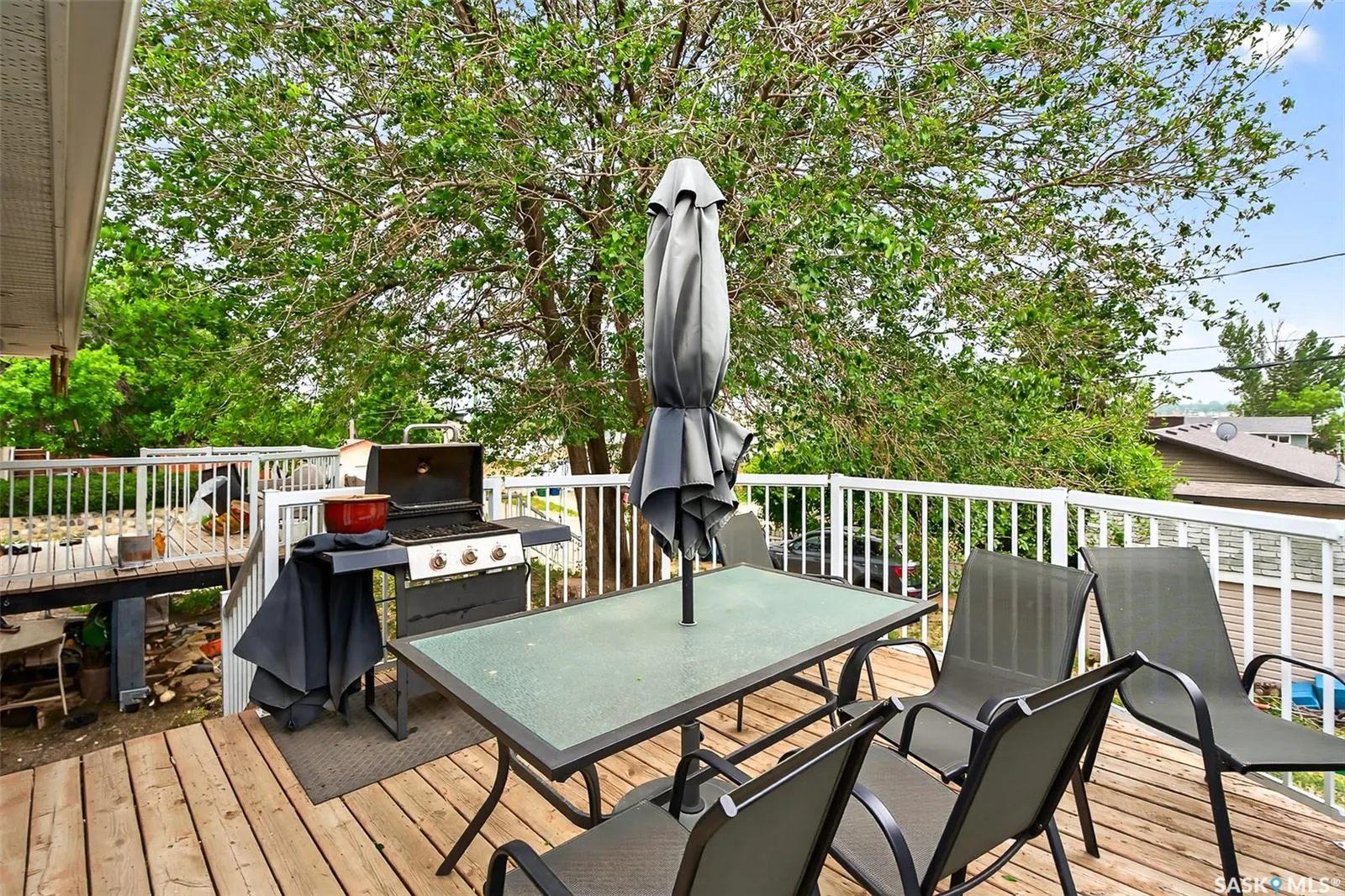 1303 Athabasca STREET W