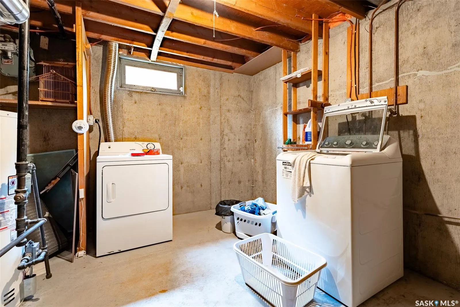 1303 Athabasca STREET W