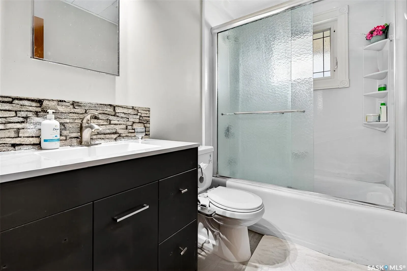 1303 Athabasca STREET W