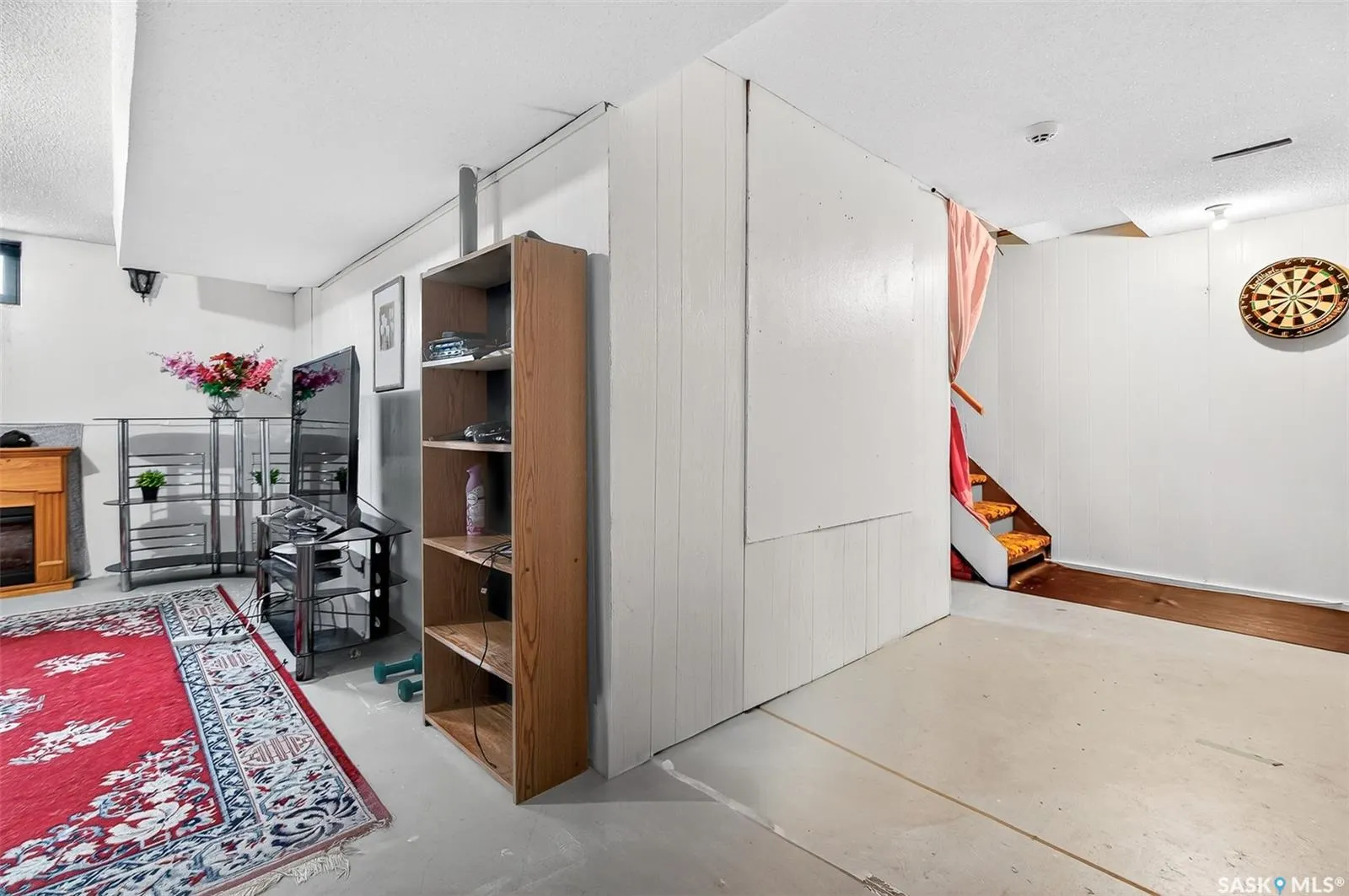 1303 Athabasca STREET W