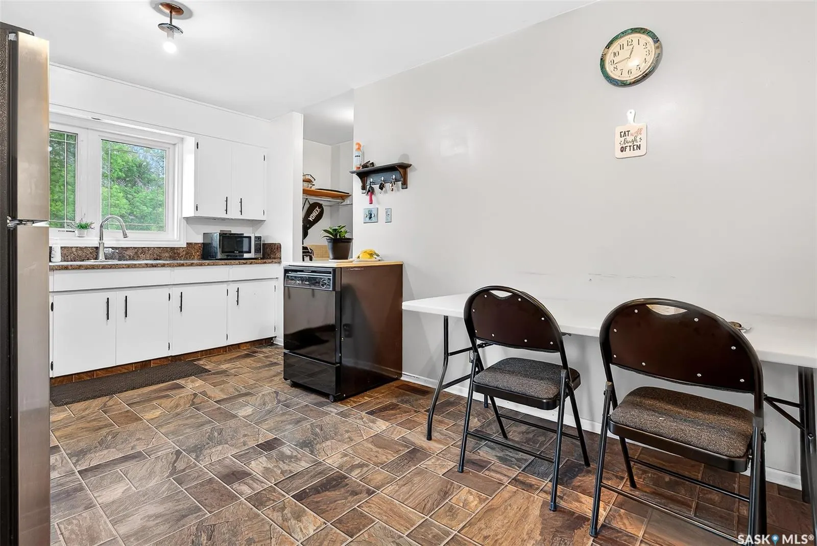 1303 Athabasca STREET W
