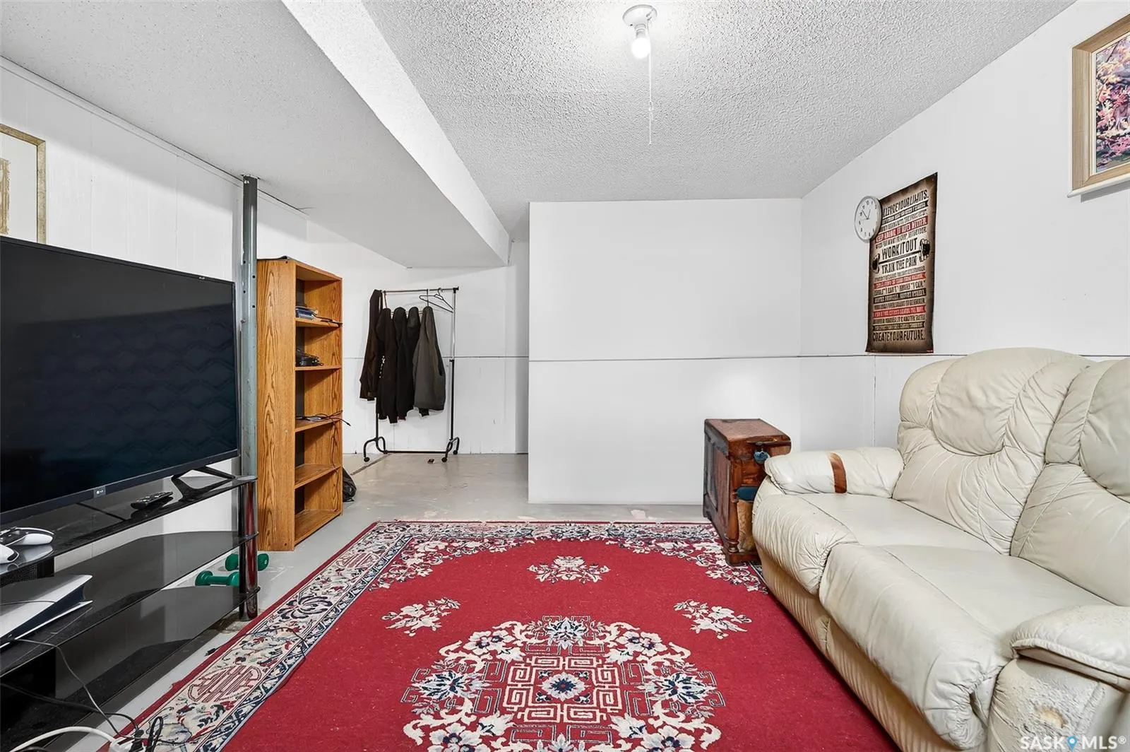1303 Athabasca STREET W