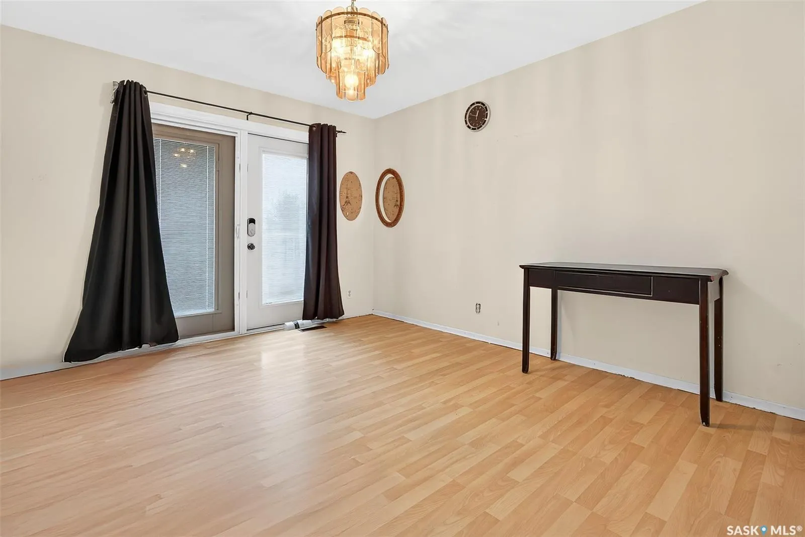 1303 Athabasca STREET W