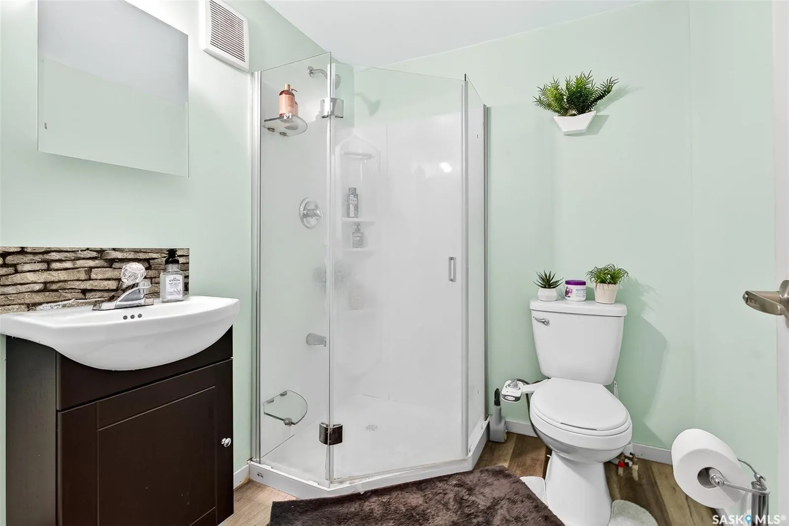 1303 Athabasca STREET W