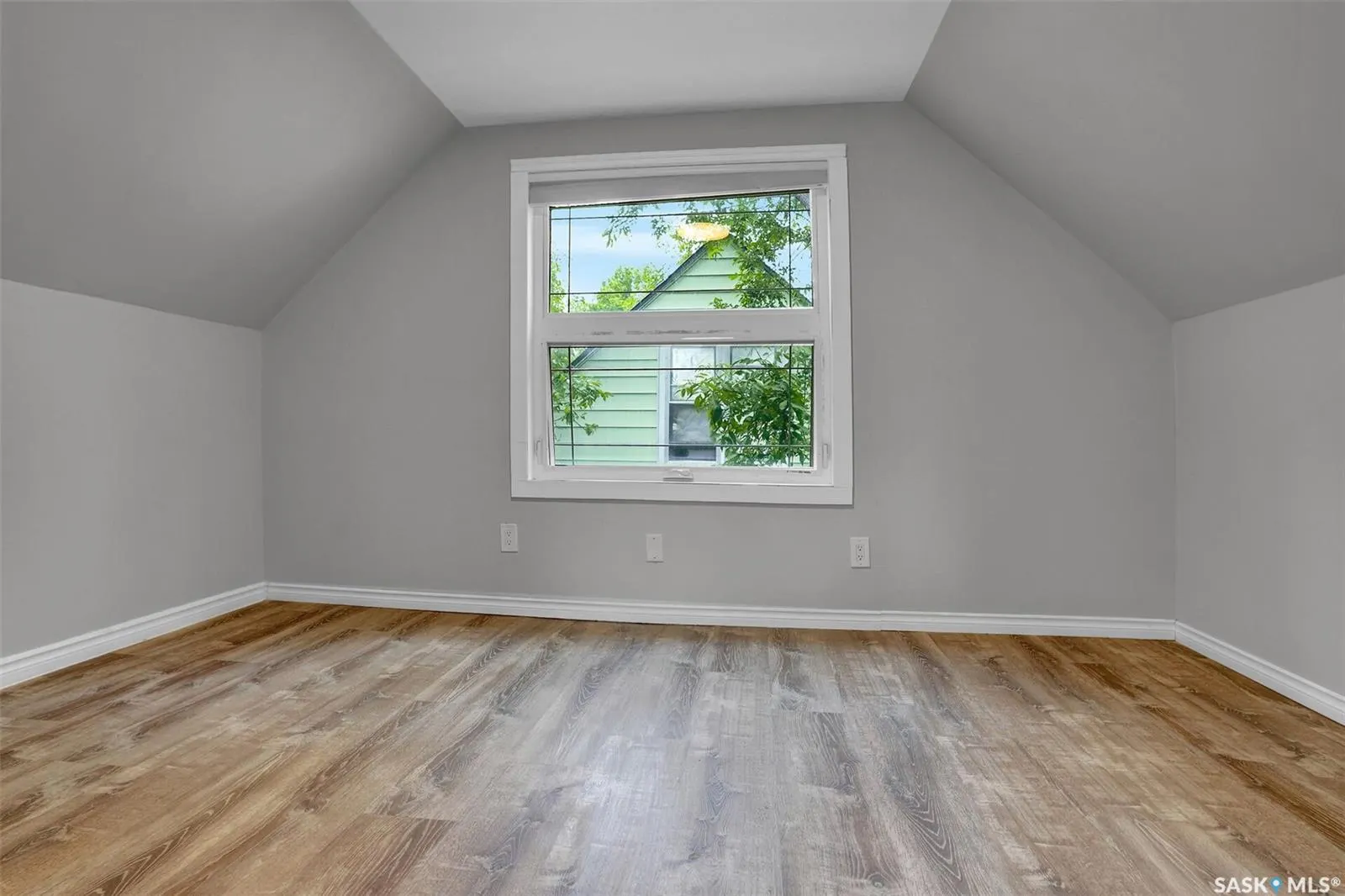 1143 Wascana STREET