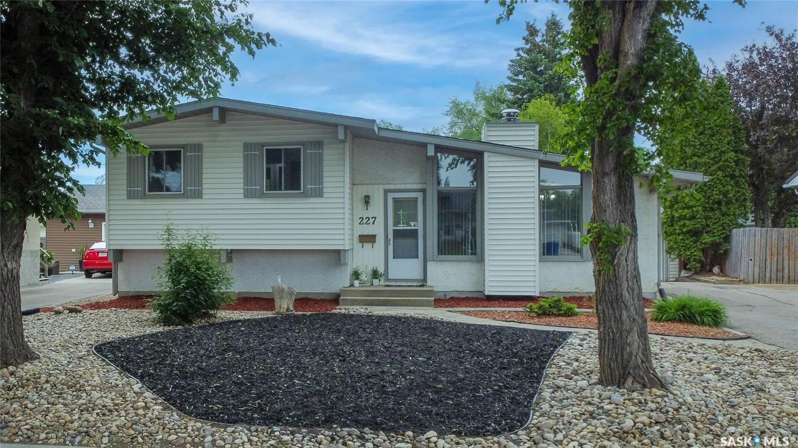 227 Hanley CRESCENT