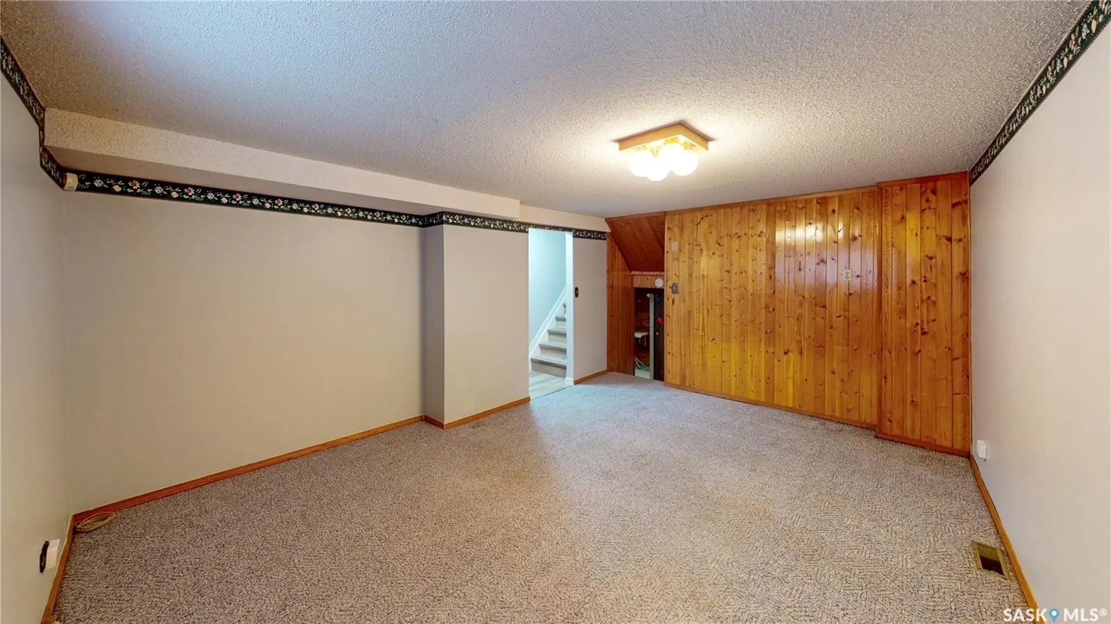227 Hanley CRESCENT